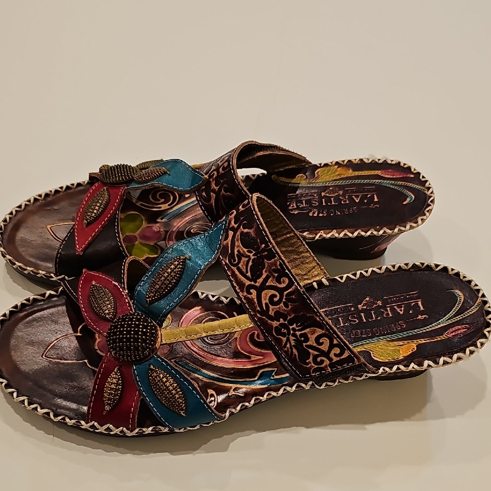L'ARTISTE POLA Floral WEDGE Appliqué Sandals - Brown, Teal, Red SIZE 40 - Picture 6 of 12